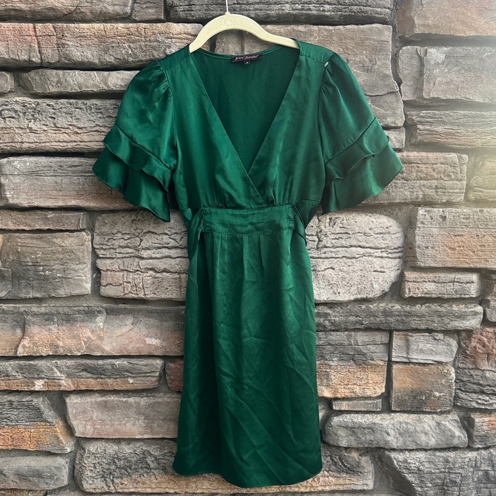 Vintage Y2K Betsey Johnson %100 silk Emerald Dress